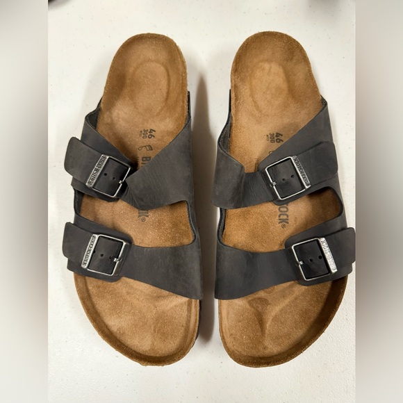 Birkenstock Men's black Sandals with Buckles - Picture 1 of 4